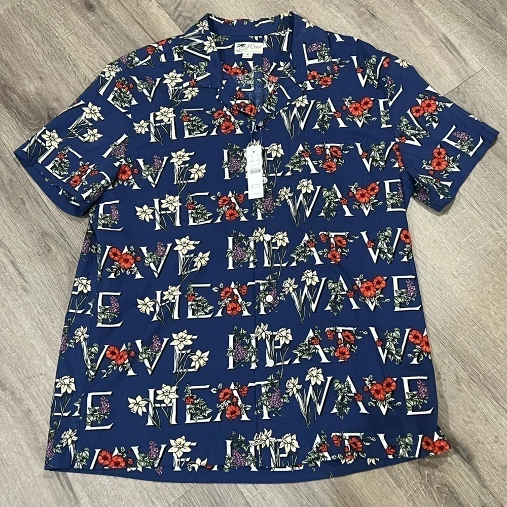 NWT J. Crew Men’s Medium HEATWAVE Shirt Sleeve Button Front Vacation Shirt